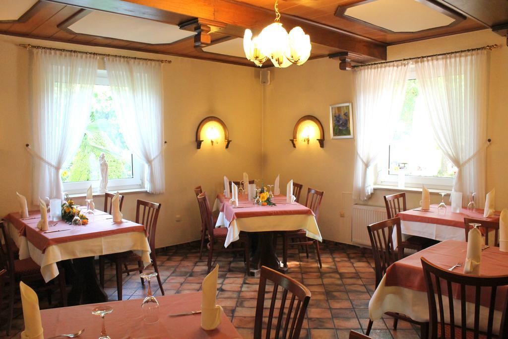 Hotel Und Restaurant Eurohof Duisburg Kültér fotó