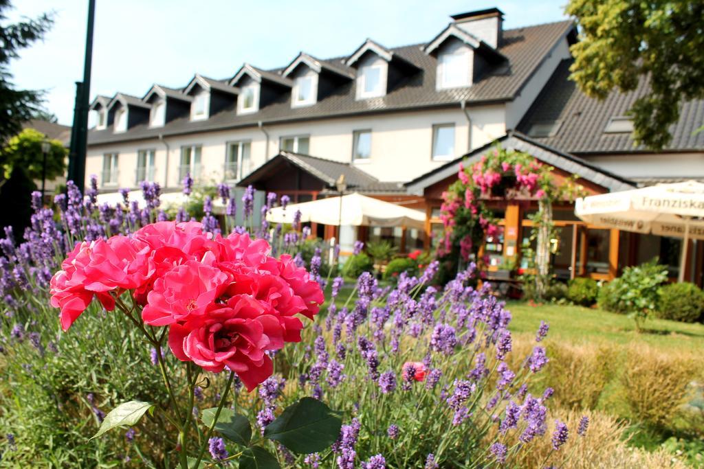 Hotel Und Restaurant Eurohof Duisburg Kültér fotó