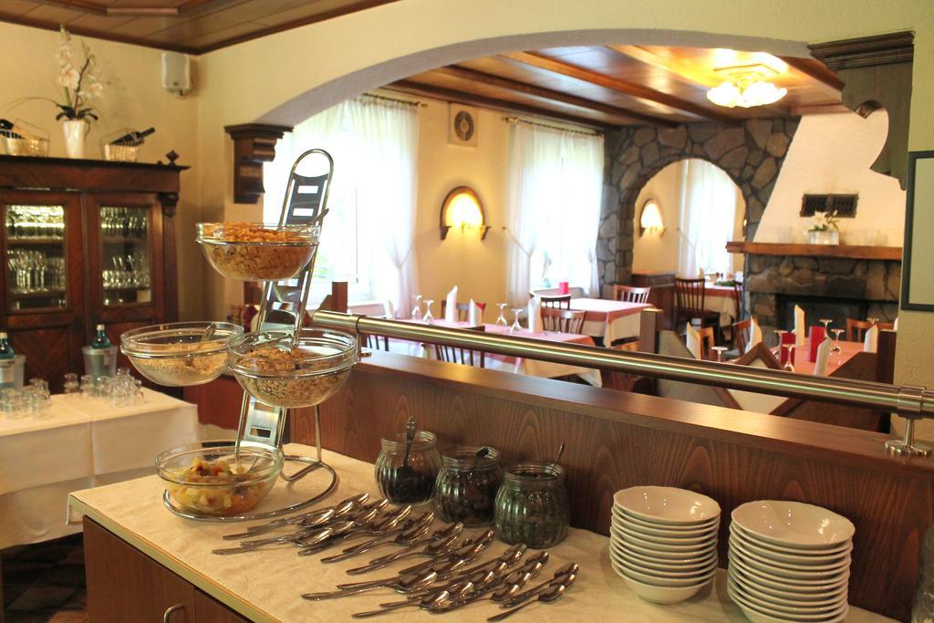 Hotel Und Restaurant Eurohof Duisburg Kültér fotó