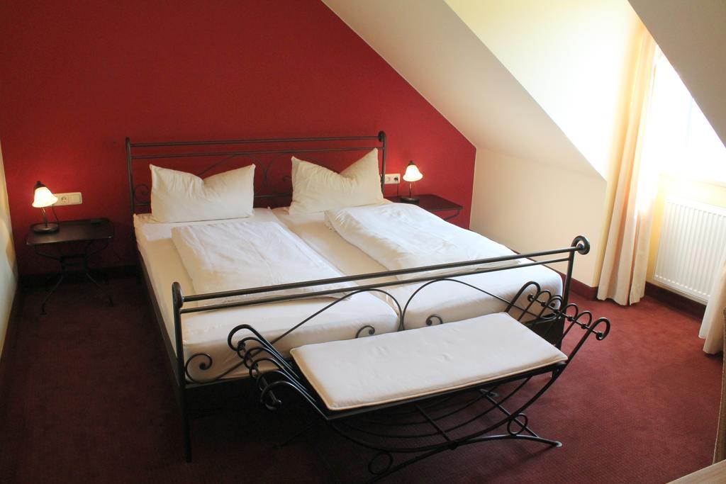 Hotel Und Restaurant Eurohof Duisburg Kültér fotó