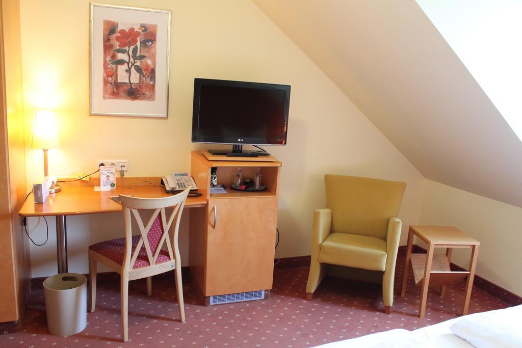 Hotel Und Restaurant Eurohof Duisburg Kültér fotó