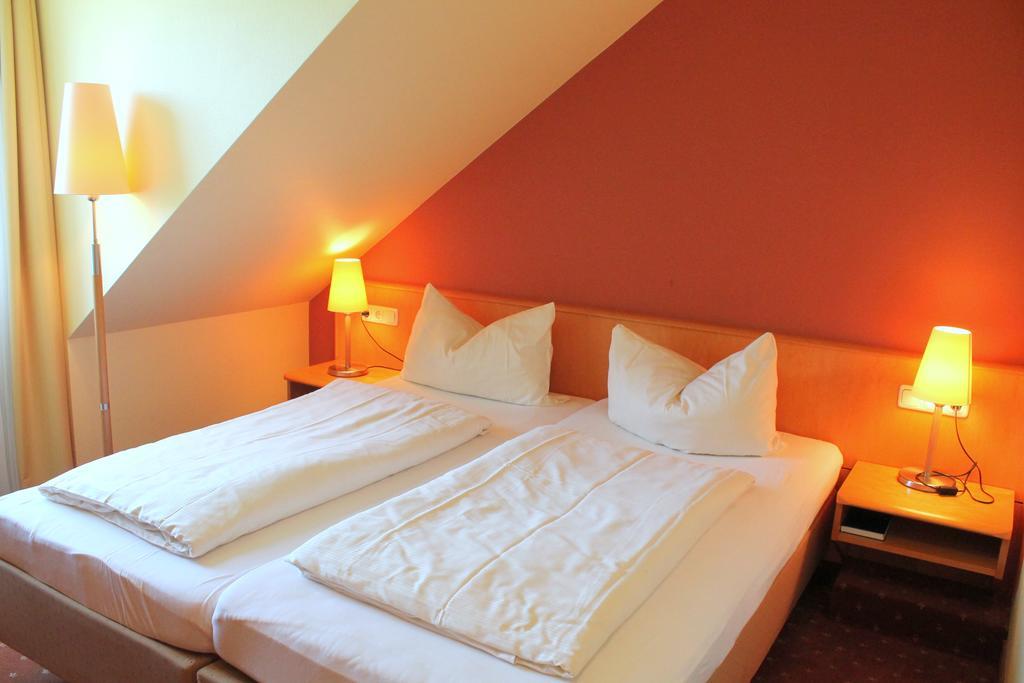 Hotel Und Restaurant Eurohof Duisburg Kültér fotó