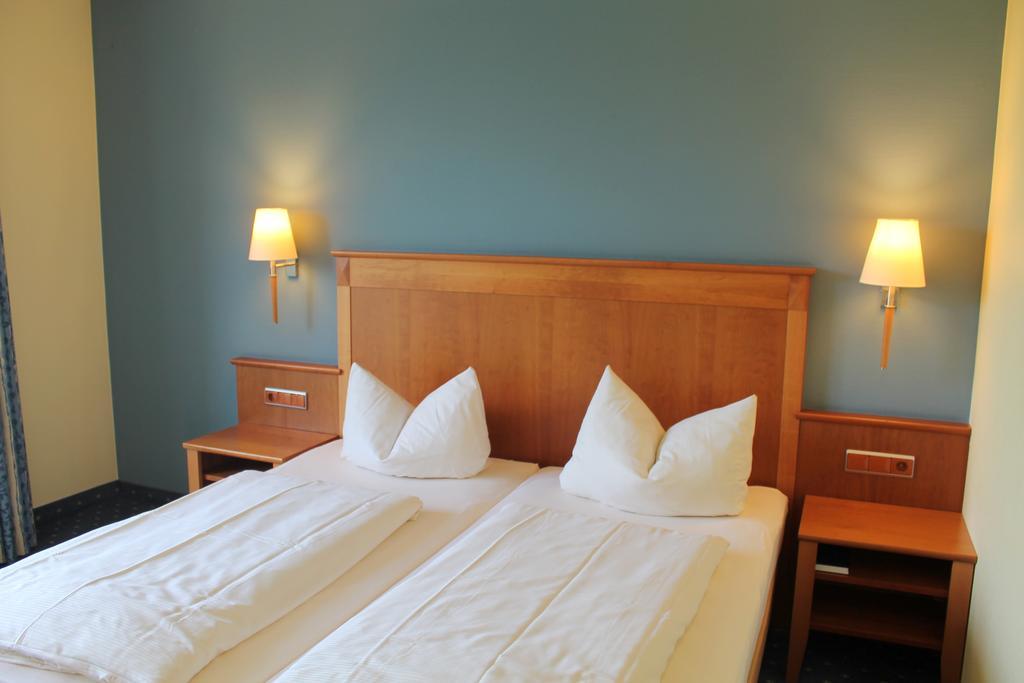 Hotel Und Restaurant Eurohof Duisburg Kültér fotó